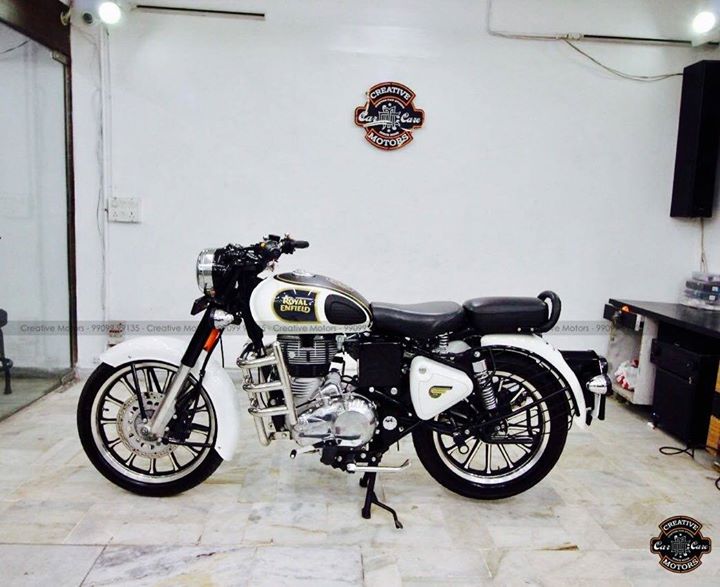 Royal Enfield with Glass Coating.

Protect your bike from Minor Scratches, Protect from Colour fade, Keep Shining for Long Lasting.

Want to know more about Ceramic Glass coat and it's advantages.

☎️ Call / Whatsapp - 99099 99134

Creative Motors Ahmedabad

#LawGarden
#Ahmedabad
#Glasscoating #glasscoat #carcoating #ceramiccoatings #detailing #autodetailing #cardetailing #carcare #carlifestyle #Royal #RoyalEnfield