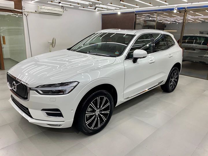 Ceramic Coating on Volvo XC60 🔥

Benefits of Ceramic Coating👇  

✅9H Hardness coat  
✅Remove Swirl marks   
✅Weather Resistance    
✅Mirror finish    
✅Avoids UV rays    
✅Water & Dust Repellent   

Get the Best Ceramic Coating For your Car Today  

Call-9909999135 
or 
Visit-www.creativemotors.in  @ Zion Prime
