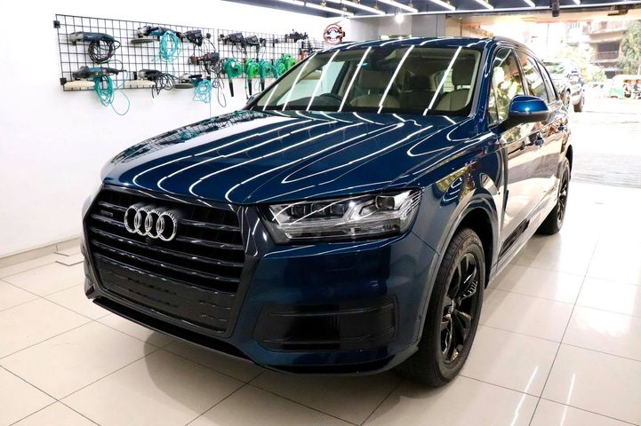 Ceramic Coating on Audi Q7🔥

Benefits of Ceramic Coating👇  

✅9H Hardness coat  
✅Remove Swirl marks   
✅Weather Resistance    
✅Mirror finish    
✅Avoids UV rays    
✅Water & Dust Repellent   

Get the Best Ceramic Coating For your Car Today  

Call-9909999135 
or 
Visit-www.creativemotors.in