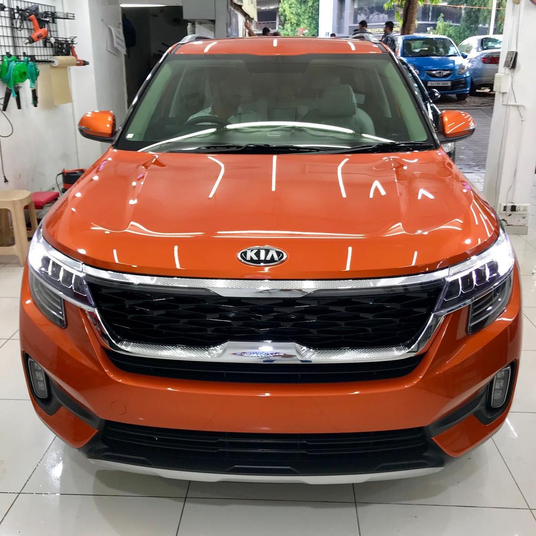 Kia Seltos Protected by Ceramic Coating 🔥

Benefits of Ceramic Coating👇 🔺9H Hardness coat 🔺Remove Swirl marks 🔺Weather Resistance 🔺Mirror finish 🔺Avoids UV rays 🔺Water & Dust Repellent 
Call-9909999135
or
Visit-www.creativemotors.in

#ceramiccoating #nanoceramiccoating #glasscoating #creativemotors #kiaseltos #qualityovereverything