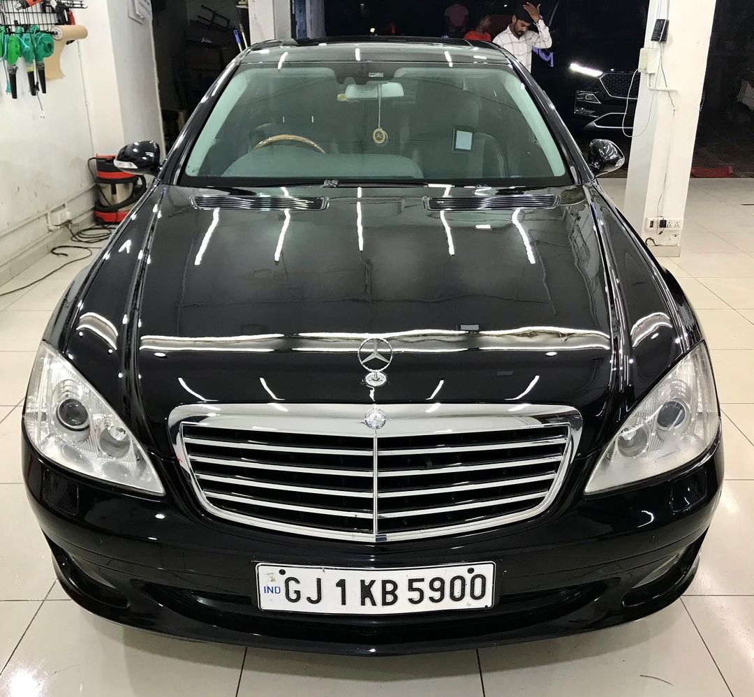 Mercedes S Class got Restored & Ceramic Coated 
Got Back to Life

Get your Old Drives A Detailed Ceramic Treatment to Achieve the Beat Shine & Smoothness

Deep Black Gloss Achieved ✅
Minor Scratched Removed ✅

Creative Motors Ahmedabad & Rajkot

Call-9909999135
or
www.creativemotors.in

#ceramiccoating #nanoceramiccoating #glasscoating #creativemotors #ahmedabad #rajkot #qualityovereverything