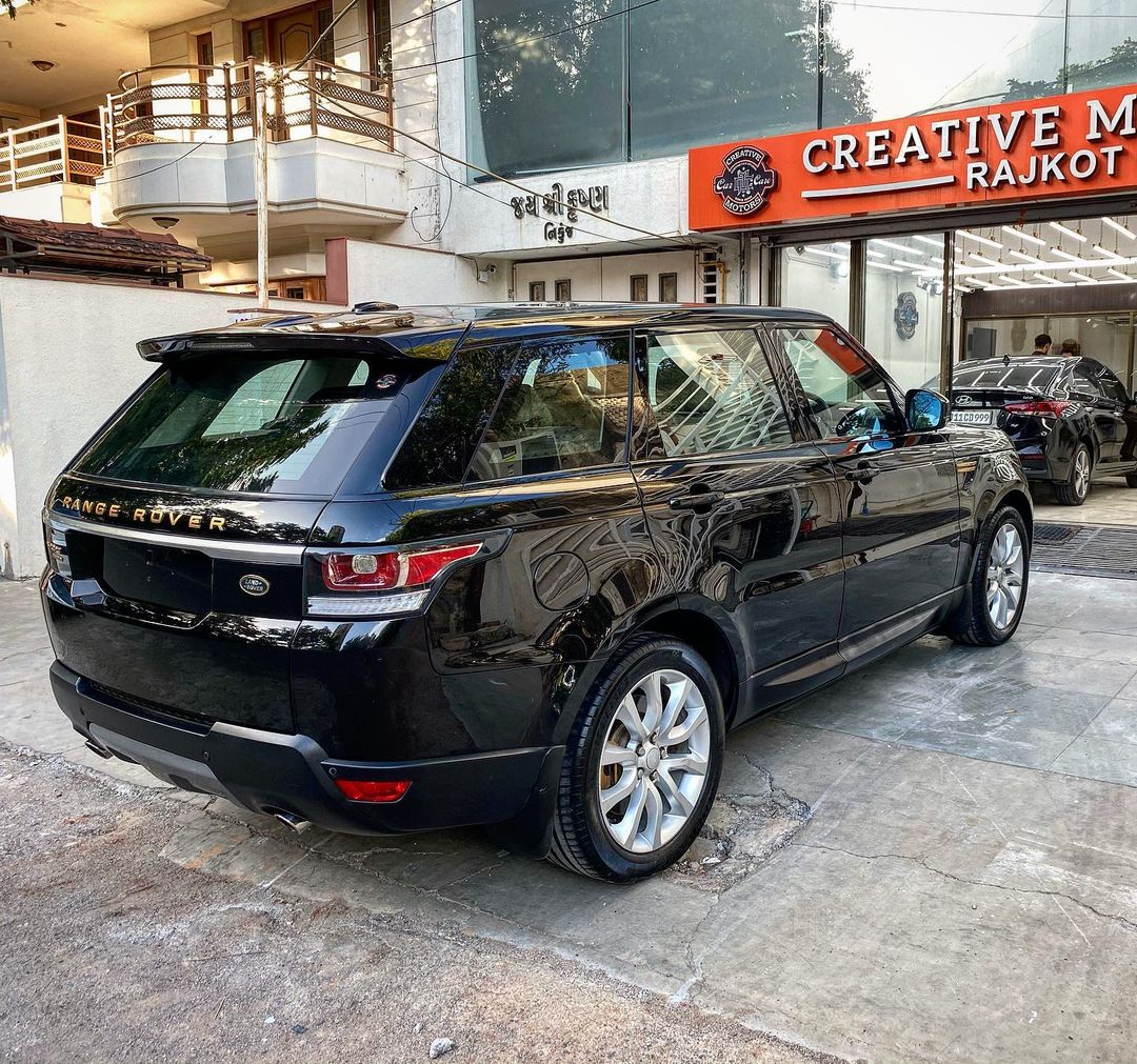 Ceramic Coating done on Range Rover Sports 🔥

Benefits of Ceramic Coating👇 ✅9H Hardness coat ✅Remove Swirl marks ✅Weather Resistance ✅Mirror finish ✅Avoids UV rays ✅Water & Dust Repellent 
Get the Best Ceramic Coating For your Car Today 
Call-9909999135 
or 
Visit-www.creativemotors.in 
#ceramiccoating #glasscoating #bestpaintprotection #ahmedabad #rajkot #paintprotection #9hceramiccoating #rangerover #rrsports #bestornothing
